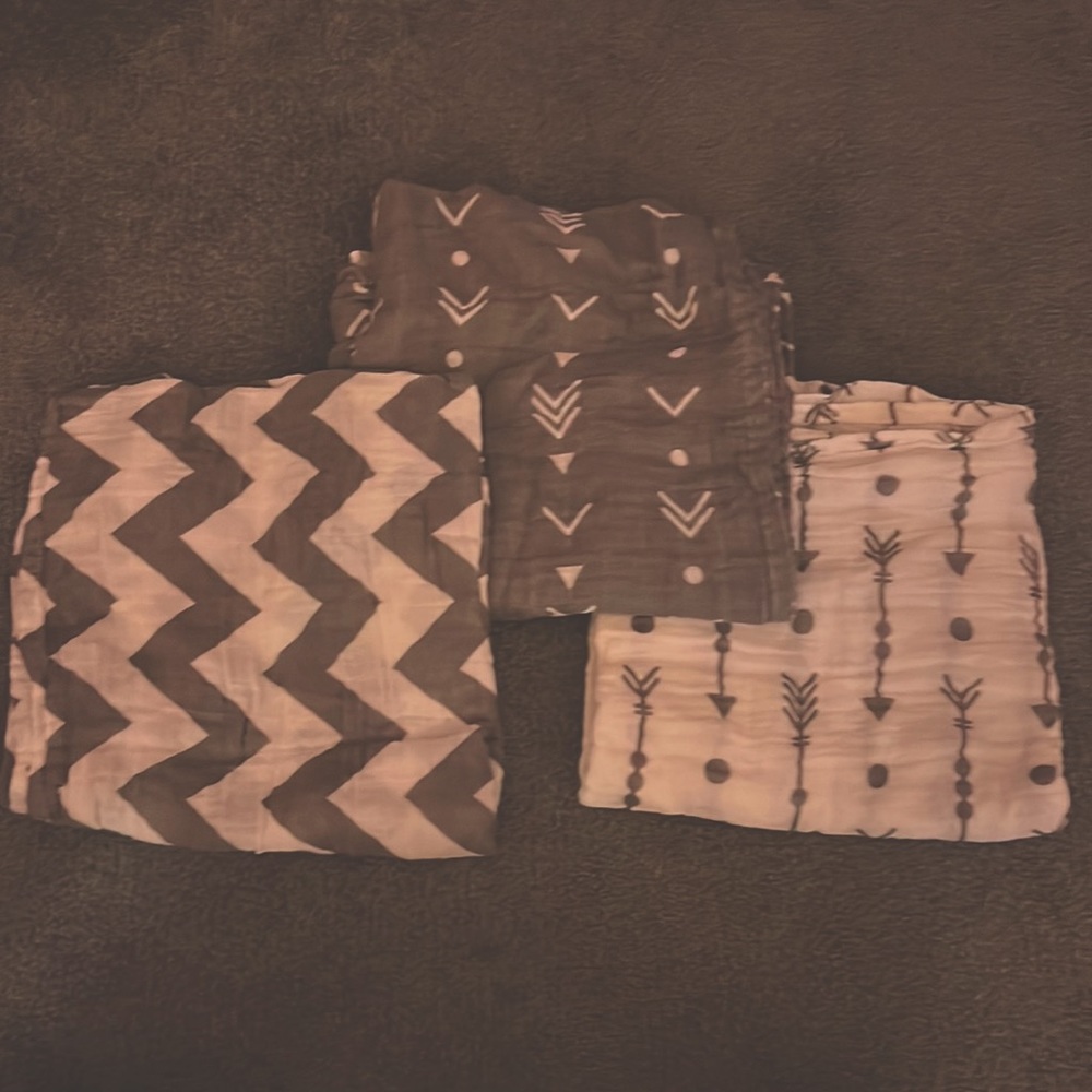 3 Muslin Swaddling Blankets